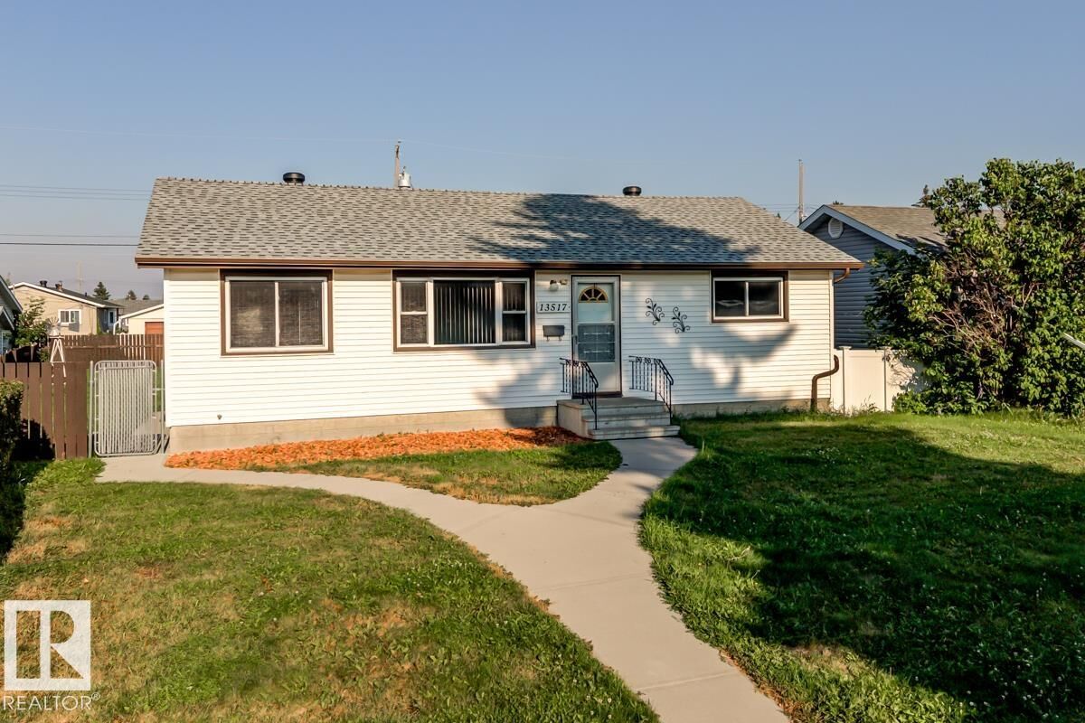 Property Photo:  13517 136 Street NW  AB T5L 2A2 