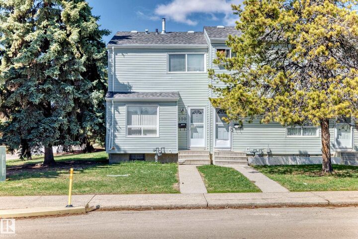 100 Dickinsfield Crest NW — photo 1