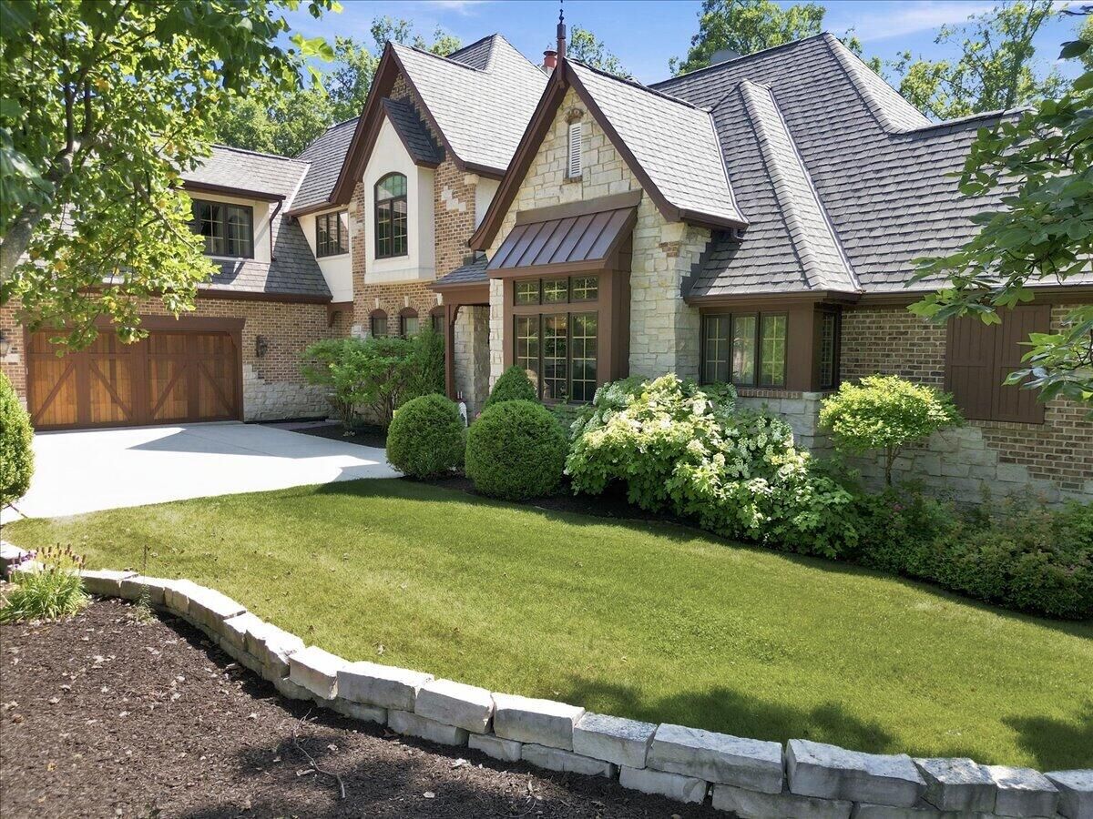 Property Photo:  1009 Foy Court  IN 46307 