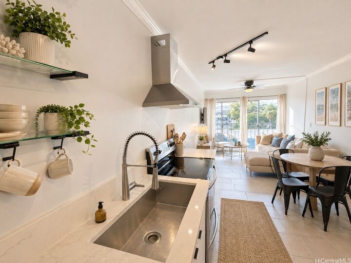 Property Photo:  222 Kaiulani Avenue 502  HI 96815 