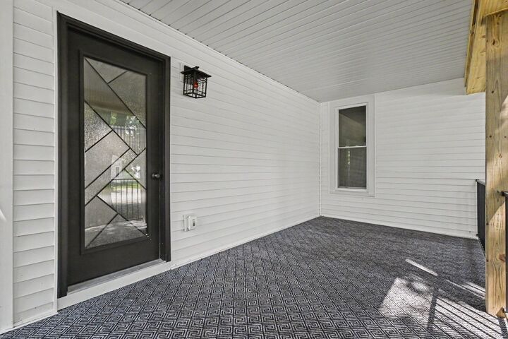 Property Photo:  804 E Ashland Avenue  IA 50125 