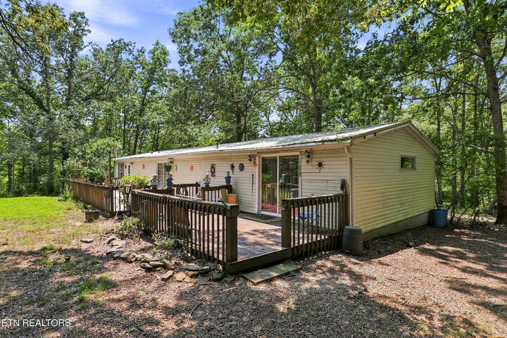 Property Photo:  638 Crestview Loop  TN 38571 