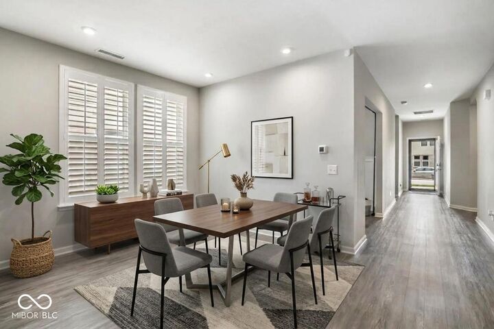 Property Photo: 1470 Hideaway Circle IN 46112
