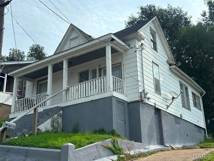 Property Photo: 210 N Griffith Street MO 63401