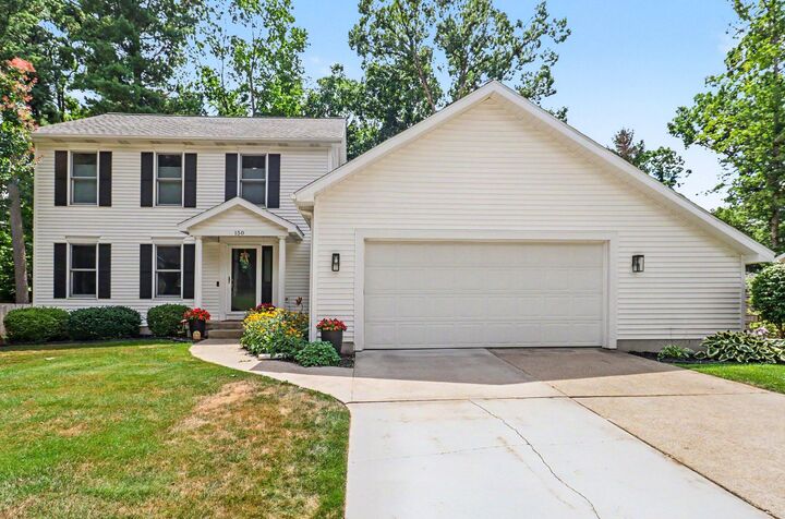 Property Photo:  150 Denilee Court NE  MI 49321 