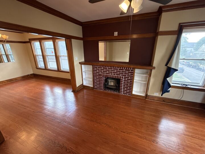 Property Photo:  3029 N Christiana Avenue 2  IL 60618 