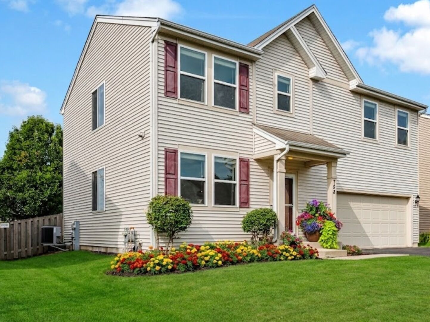 Property Photo:  758 Dover Street  IL 60140 