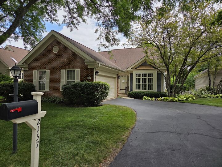 Property Photo: 2157 N Lake Shore Circle IL 60004