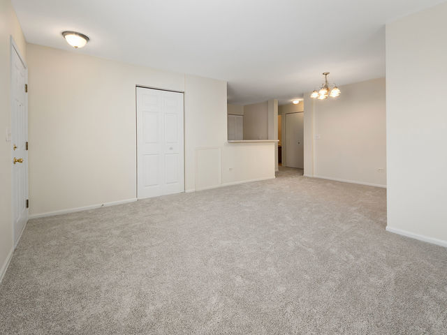 Property Photo: 1309 Silverstone Drive 1309 IL 60110
