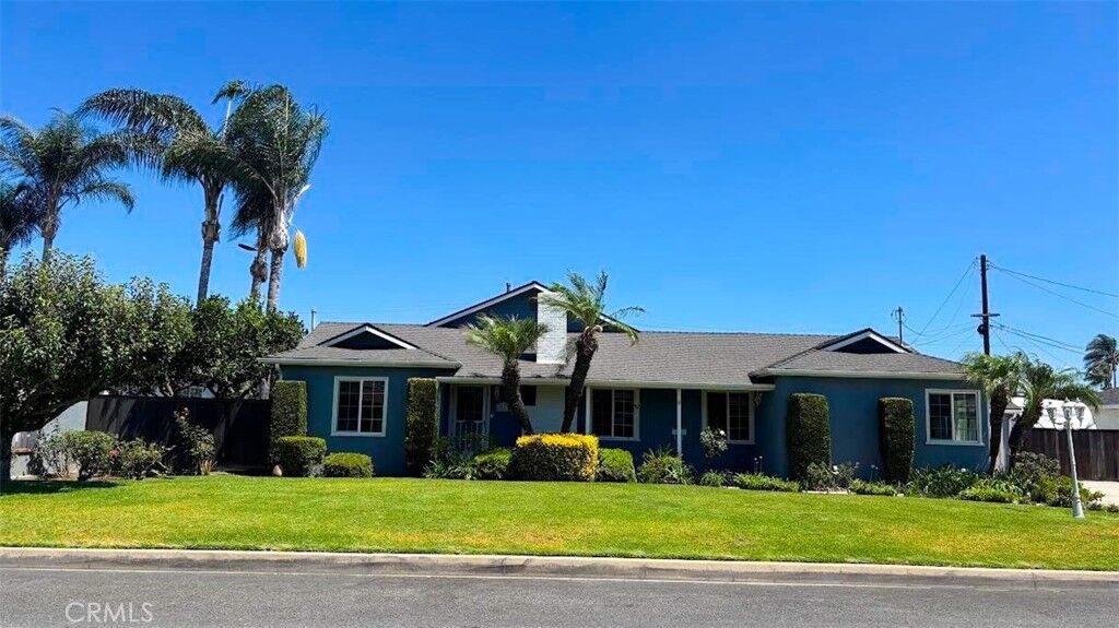 Property Photo:  9612 La Reina  CA 90240 
