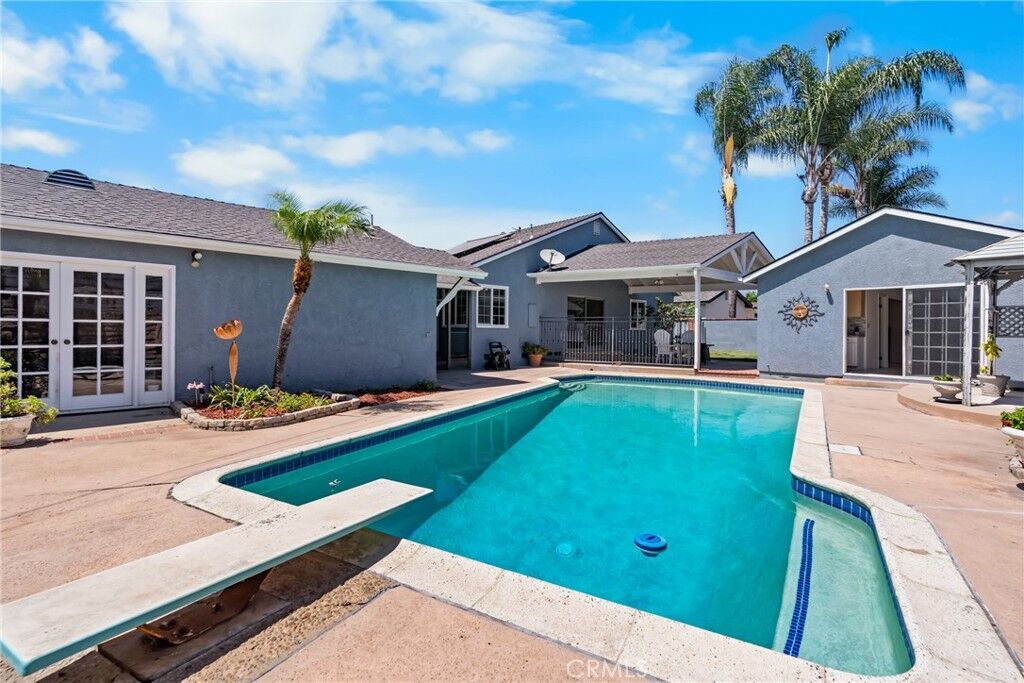 Property Photo:  9612 La Reina  CA 90240 