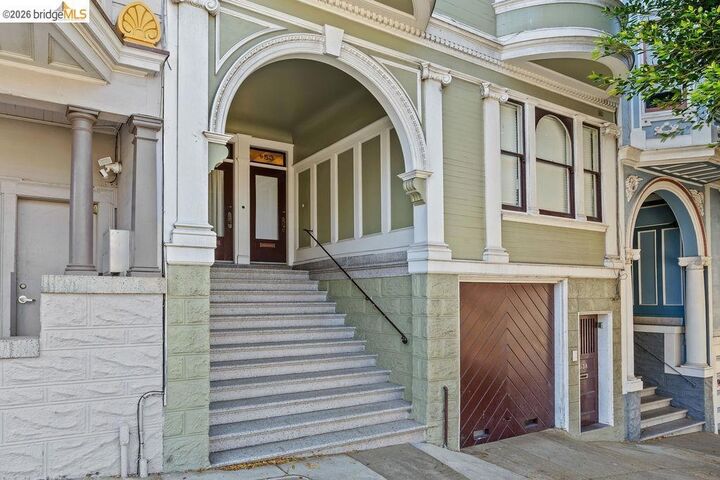 Property Photo: 449 453 Chestnut St CA 94133