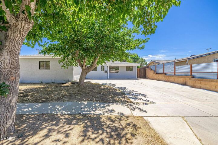 Property Photo: 44846 Andale Avenue CA 93535