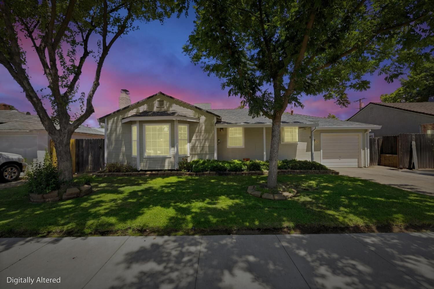 Property Photo:  