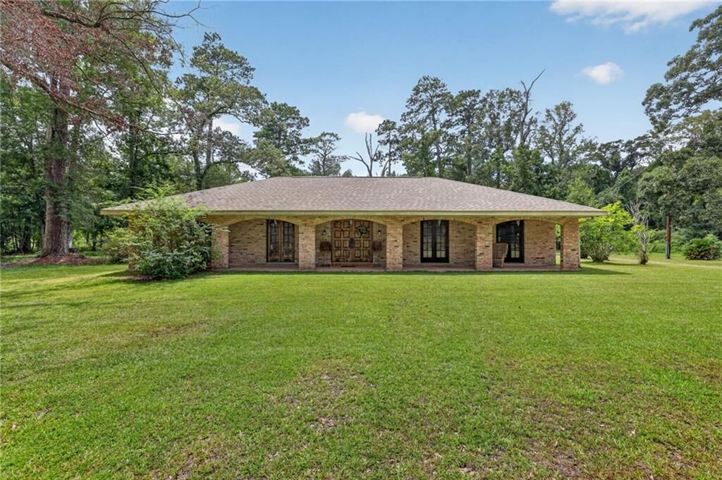 Property Photo:  41325 Crown Drive Extension Drive  LA 70454 