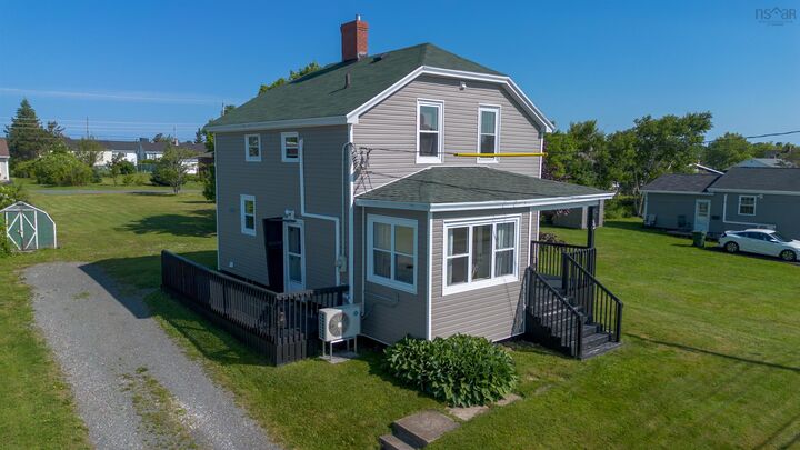 32 Highland Street — photo 1