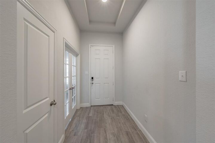 Property Photo: 14833 Grissom Avenue TX 76008
