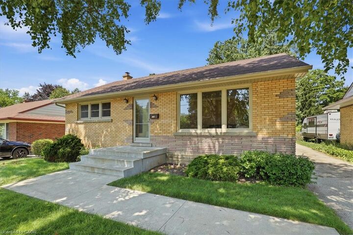 184 Murdock Avenue — photo 1
