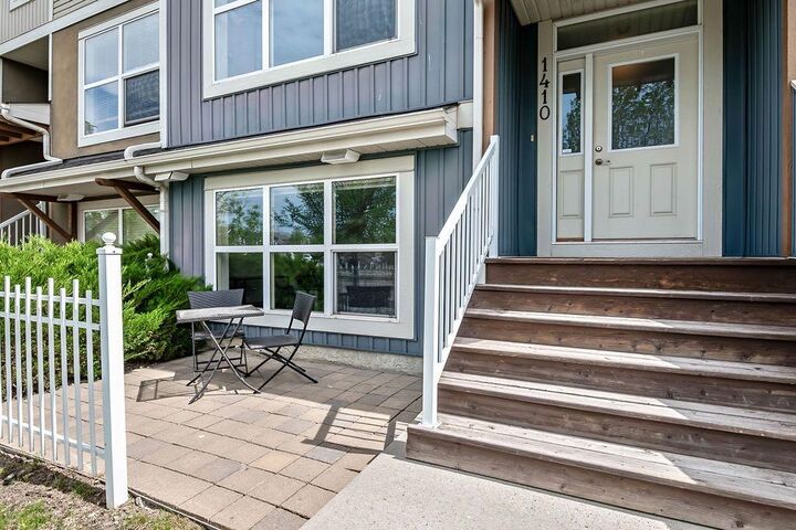 Property Photo: 10 Auburn Bay Avenue SE 1410 AB T3M 0P6