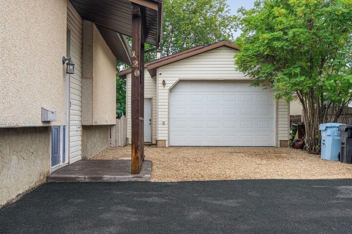 Property Photo: 120 Dowd Road AB T9K 1B9