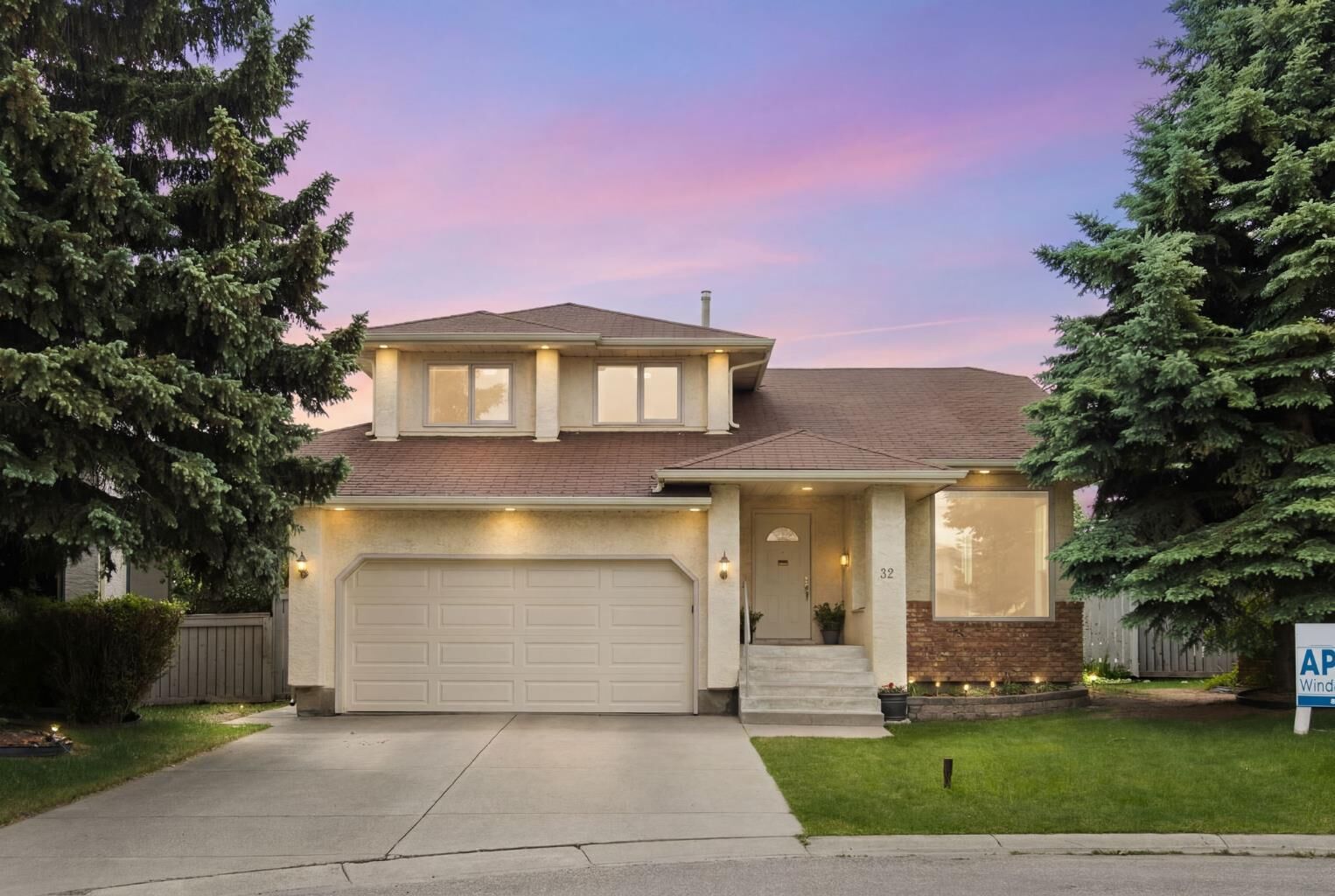 Property Photo: 32 Del Rio Place NE AB T1Y 6N4