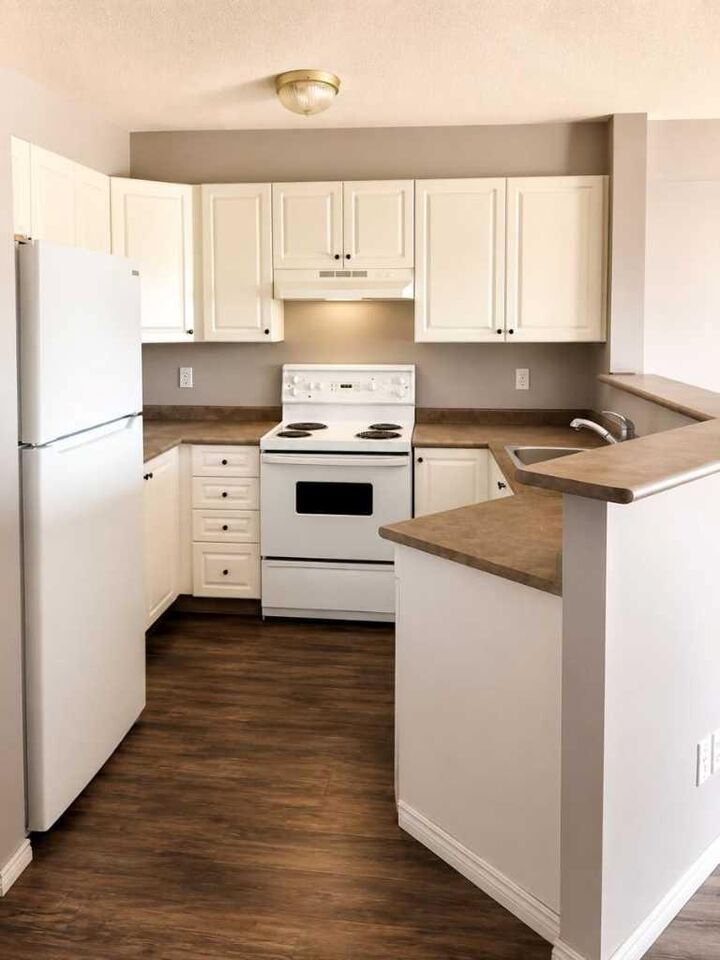 60 Lawford Avenue 310 — photo 1