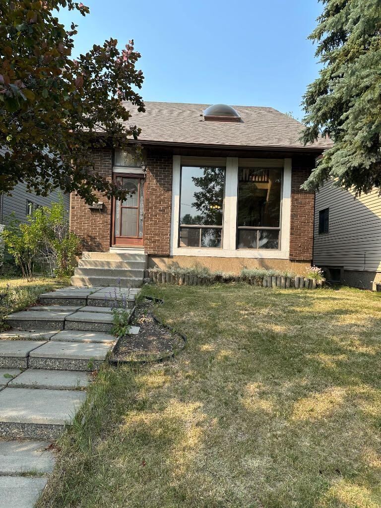 Property Photo:  7826 Ranchview Drive NW  AB T3G 1X8 