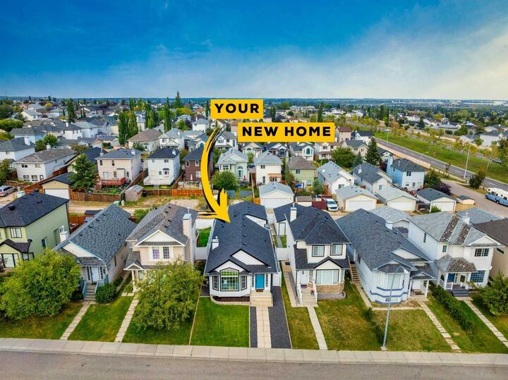 Property Photo:  1105 Country Hills Circle NW  AB T3K 4W9 