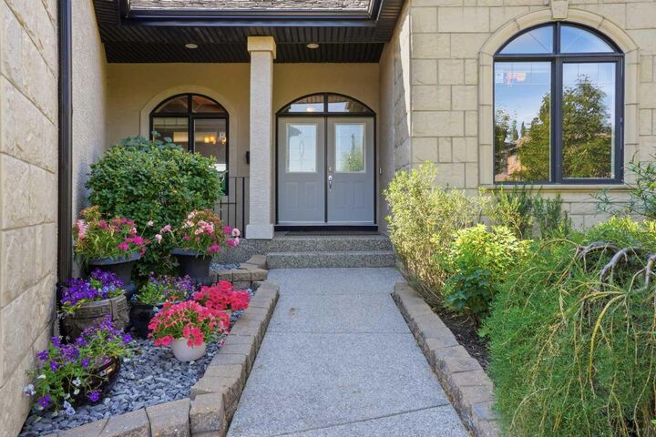 Property Photo:  87 Royal Ridge Terrace NW  AB T3G 5Z1 