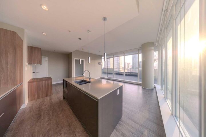 Property Photo: 1122 3 Street SE 709 AB T2G 1H7