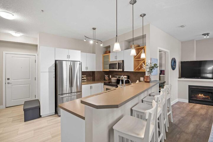 Property Photo:  3600 15A Street SW 118  AB T2T 5P8 