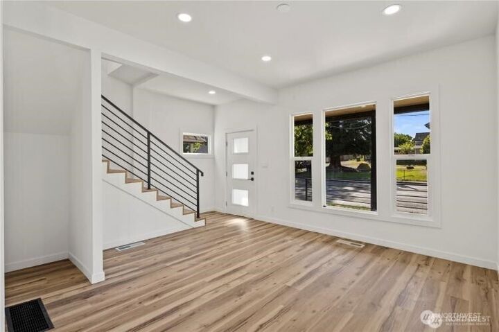 Property Photo:  719 S Spraque Ave  WA 98405 