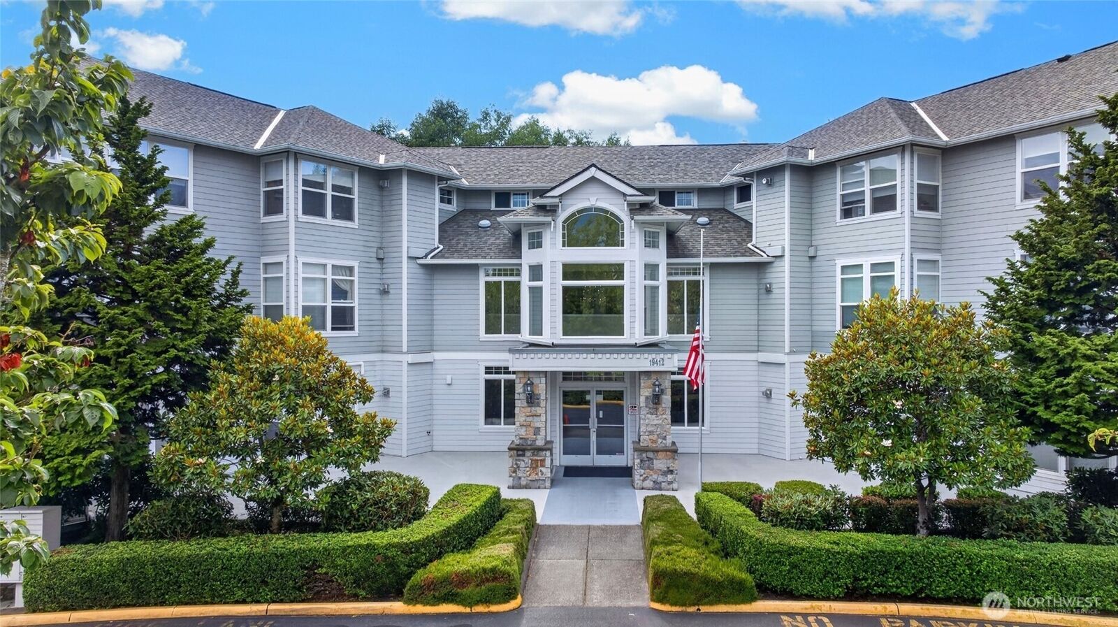Property Photo: 19412 48th Avenue W 103 WA 98036