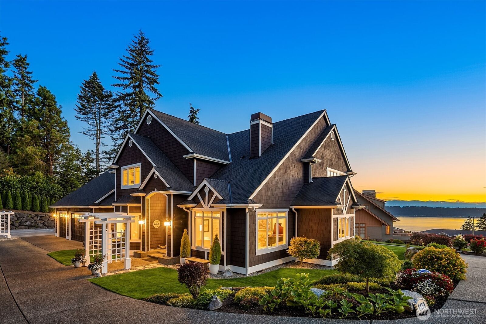Property Photo: 8421 Naketa Lane WA 98275