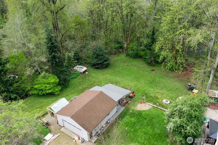 Property Photo: 18011 18005 83rd Avenue NE WA 98028