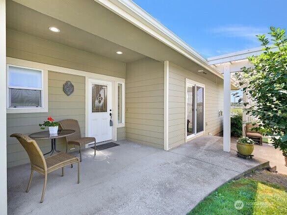 Property Photo:  2019  Bender Park Blvd. 2  WA 98264 