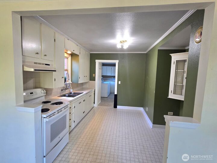 Property Photo: 14337 Burke Avenue N WA 98133