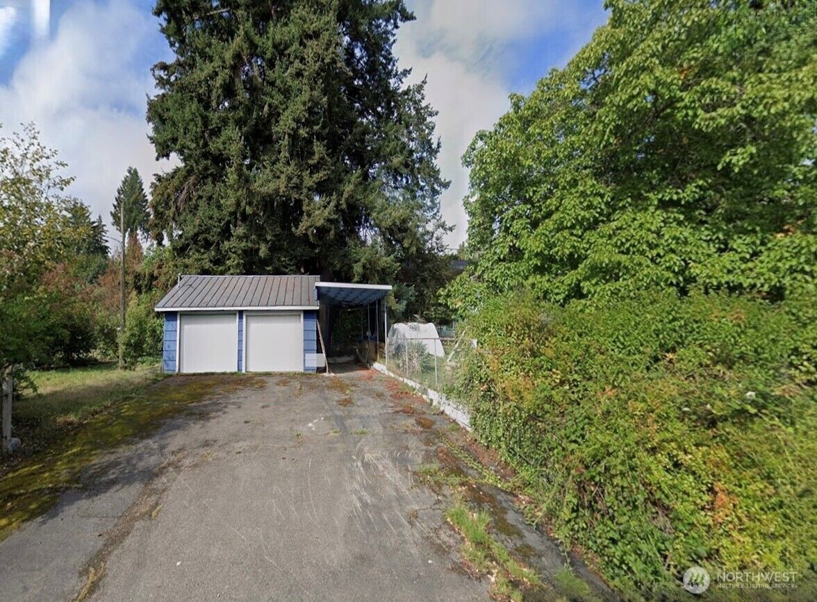 Property Photo:  605  McCollom Avenue W  WA 98312 