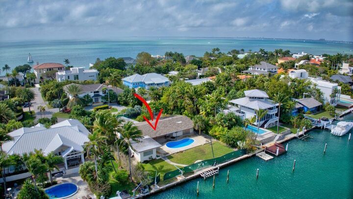 Property Photo:  631 N Mashta Drive  FL 33149 