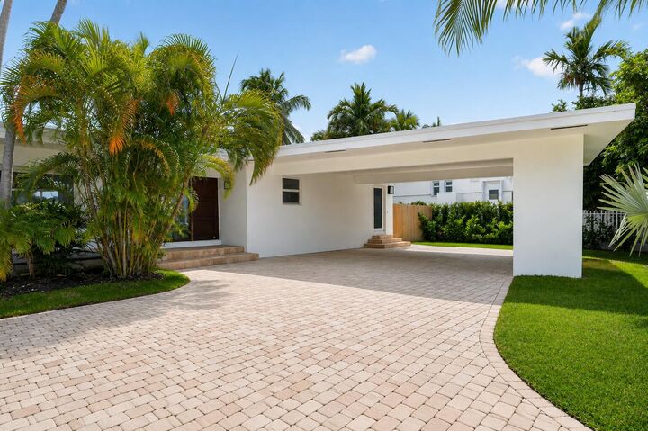 Property Photo:  631 N Mashta Drive  FL 33149 