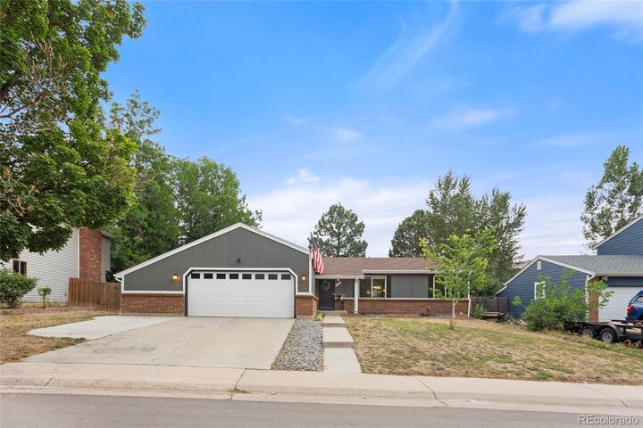 Property Photo: 4582 S Fraser Way CO 80015