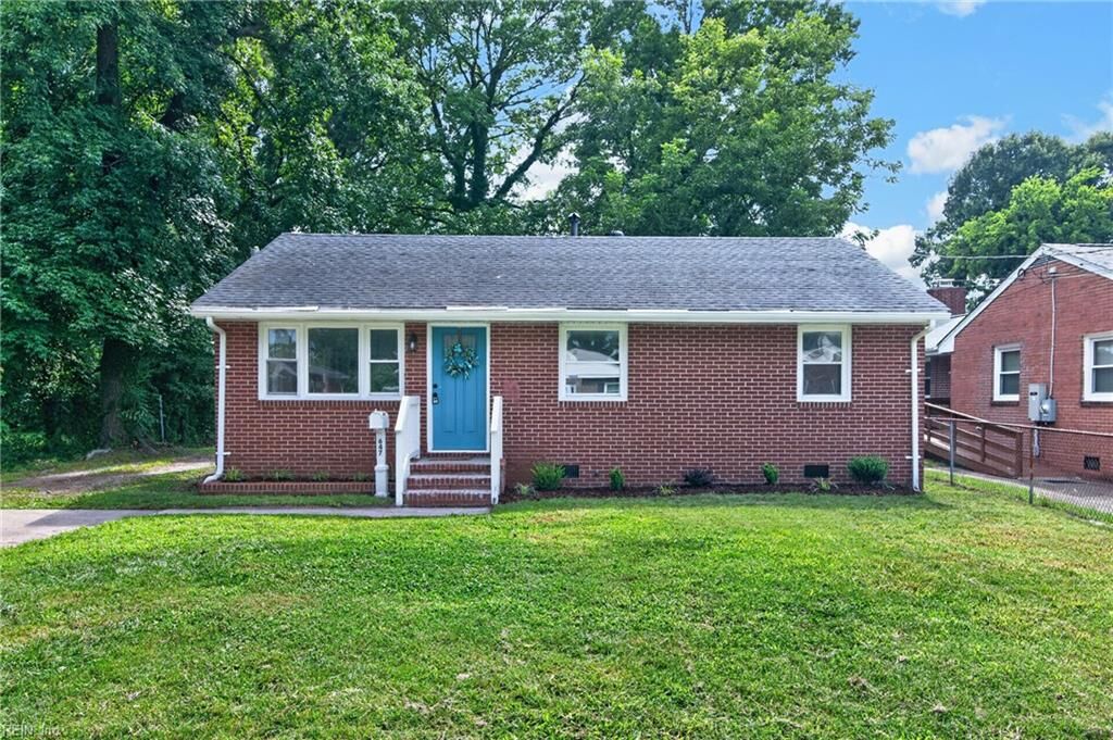 Property Photo:  647 Bell St  VA 23661 