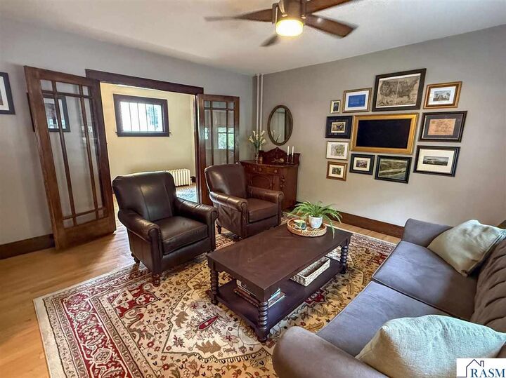 Property Photo:  326 N Franklin  MN 56073 