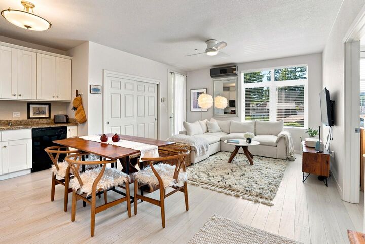 Property Photo:  1111 Ocean Street 204  CA 95060 