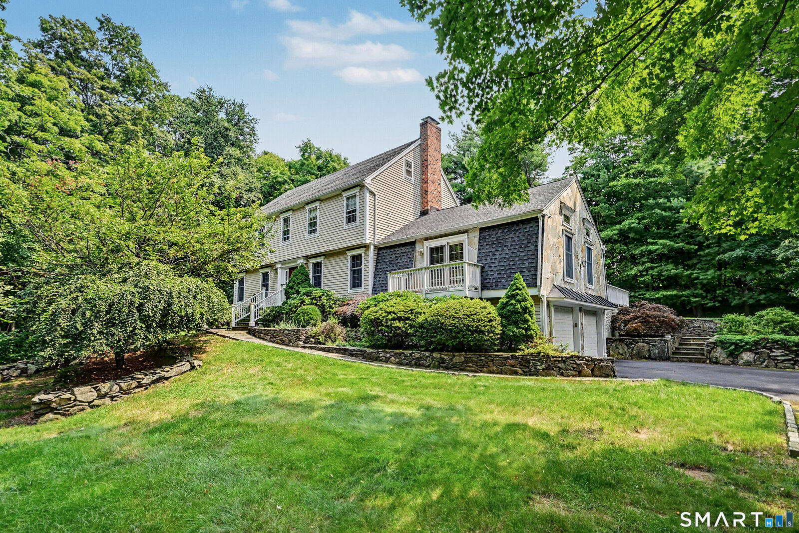 Property Photo:  8 Indian Rock Place  CT 06897 