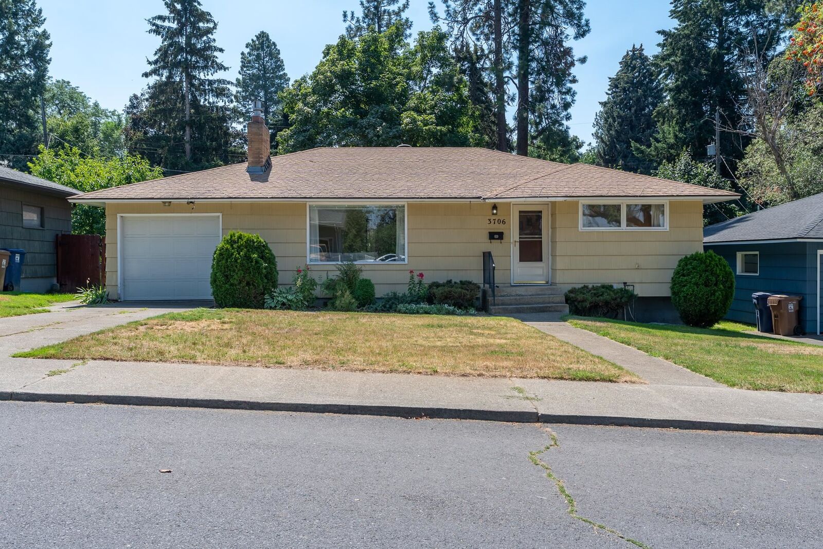 Property Photo:  3706 E Congress Ave  WA 99223 