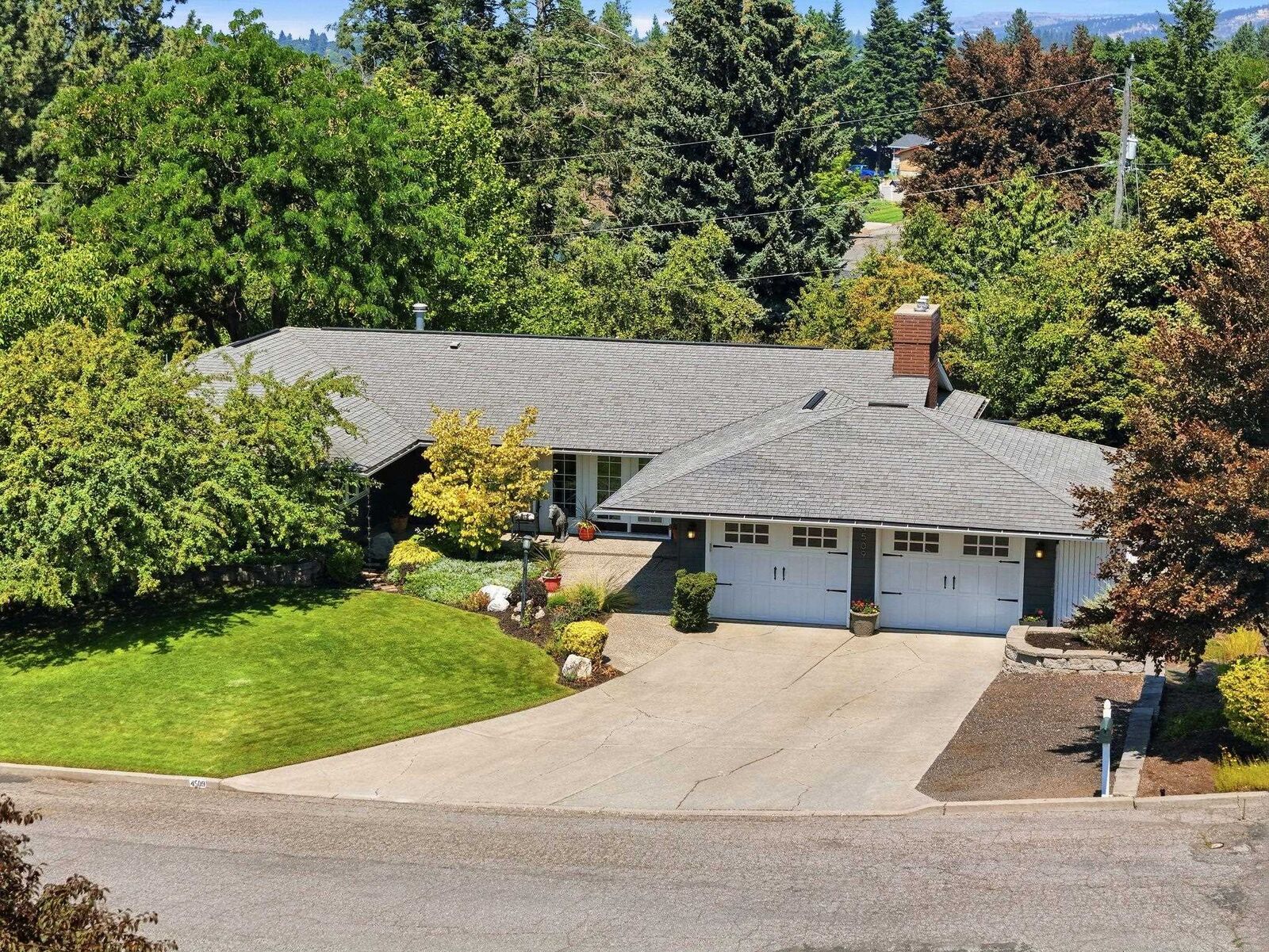 Property Photo:  4509 E 56th Ave  WA 99223 