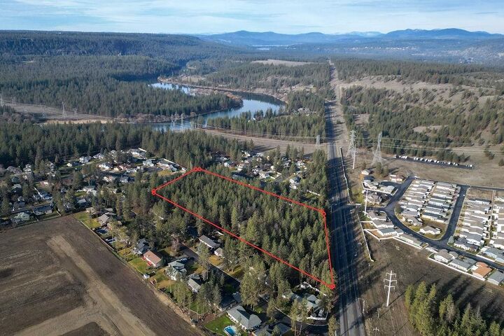 Property Photo: 10203 N Nine Mile Rd WA 99026
