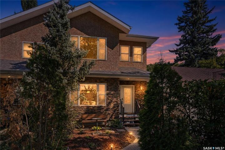 Property Photo:  1021 Main Street  SK S7H 0K6 