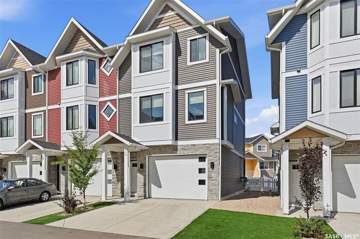 Property Photo: 900 St Andrews Lane 39 SK S0K 4S4